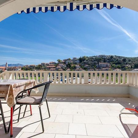 פוסטיר Apartments Goran מראה חיצוני תמונה