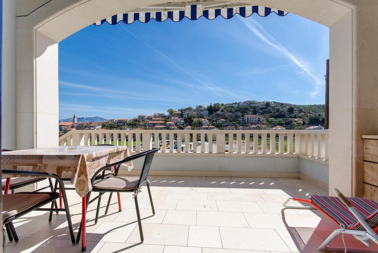 פוסטיר Apartments Goran מראה חיצוני תמונה