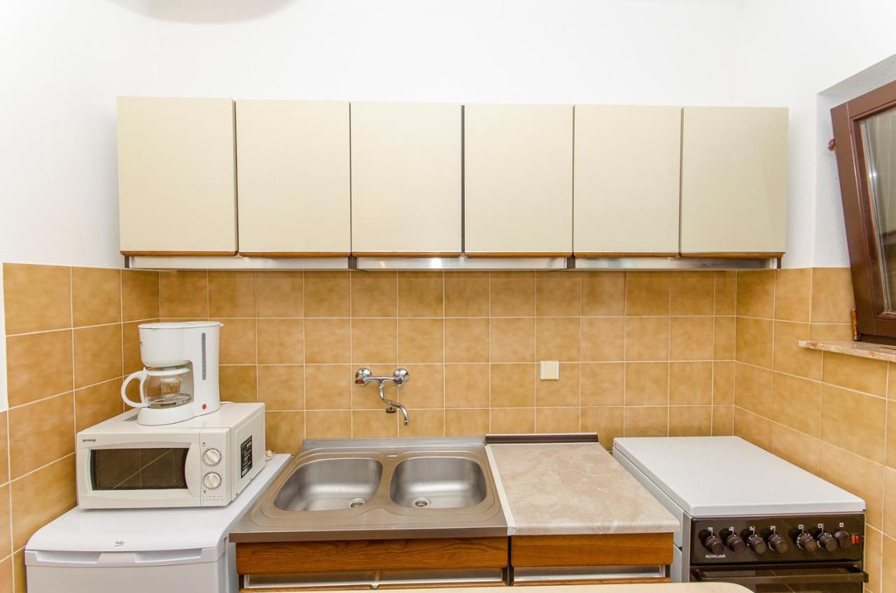 פוסטיר Apartments Goran מראה חיצוני תמונה