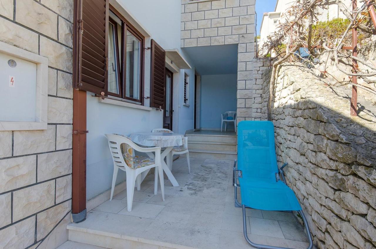 פוסטיר Apartments Goran מראה חיצוני תמונה