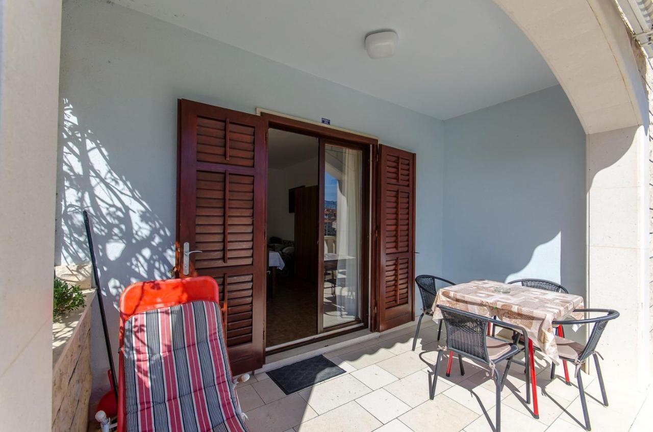 פוסטיר Apartments Goran מראה חיצוני תמונה