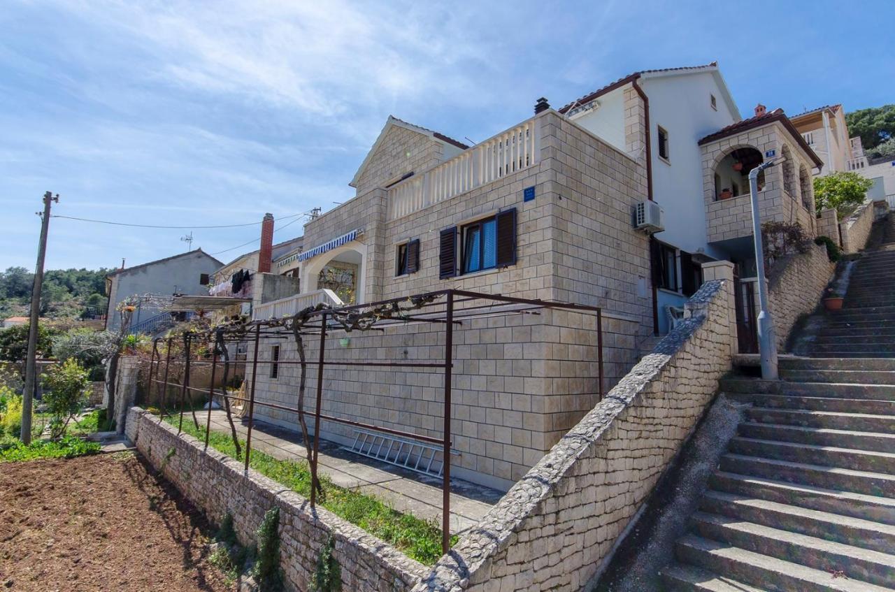 פוסטיר Apartments Goran מראה חיצוני תמונה